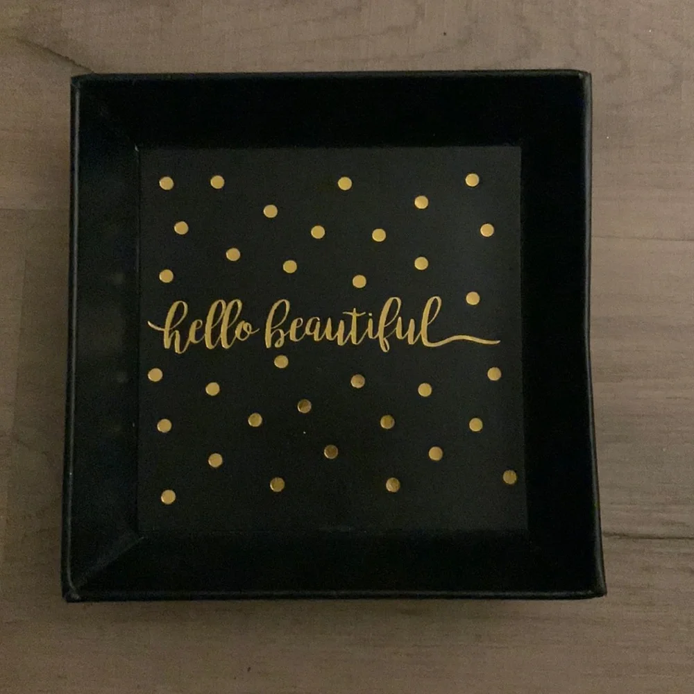 3/$15 ✨ Flash Sale. Hello beautiful‎ black jewelry or misc accessory holder